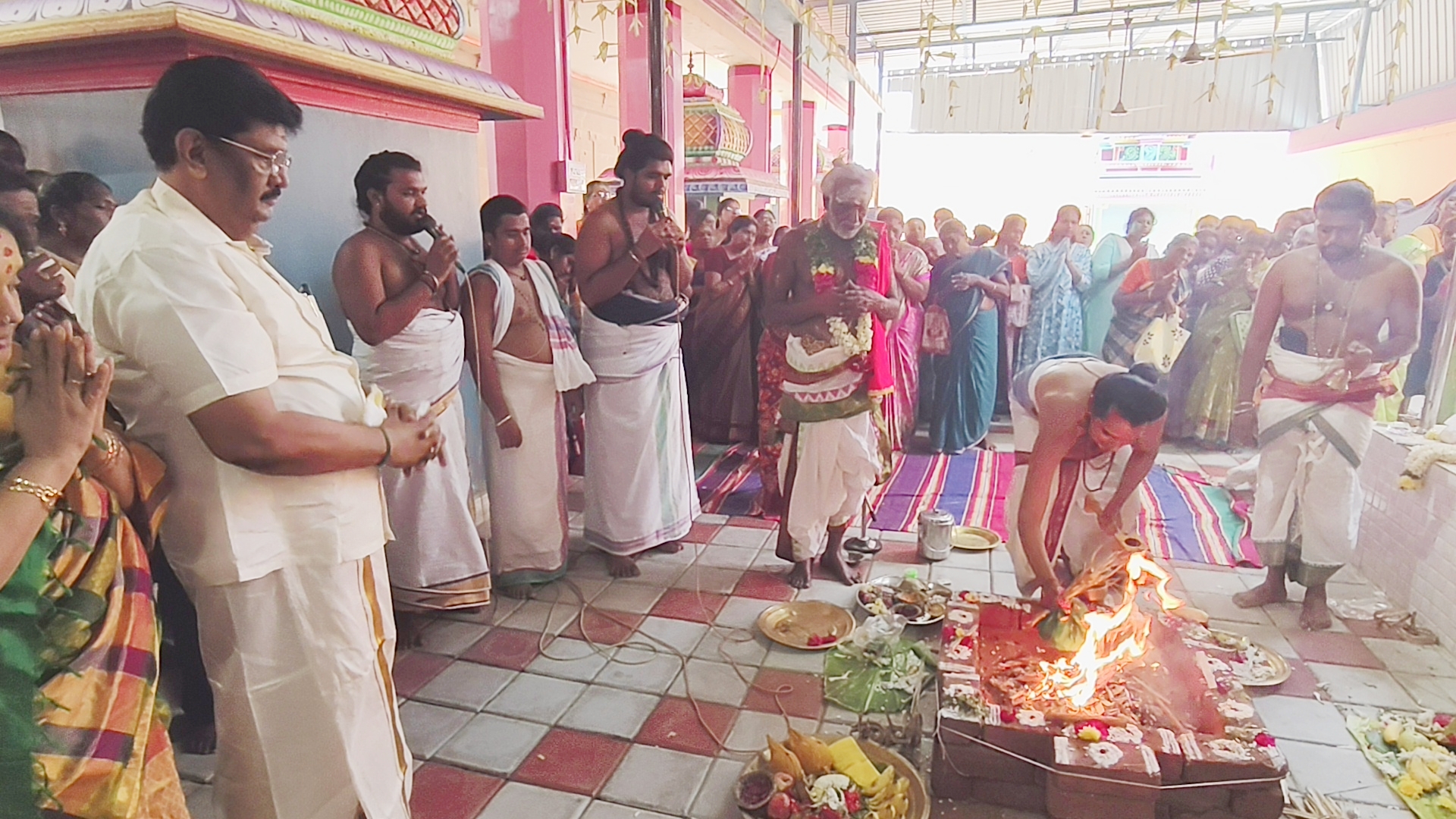 திருப்புத்தூர் பூமாயி அம்மன் கோயிலில் முதலாம் ஆண்டு வருடாபிஷேக விழா!ஏராளமான பக்தர்கள் பங்கேற்பு!