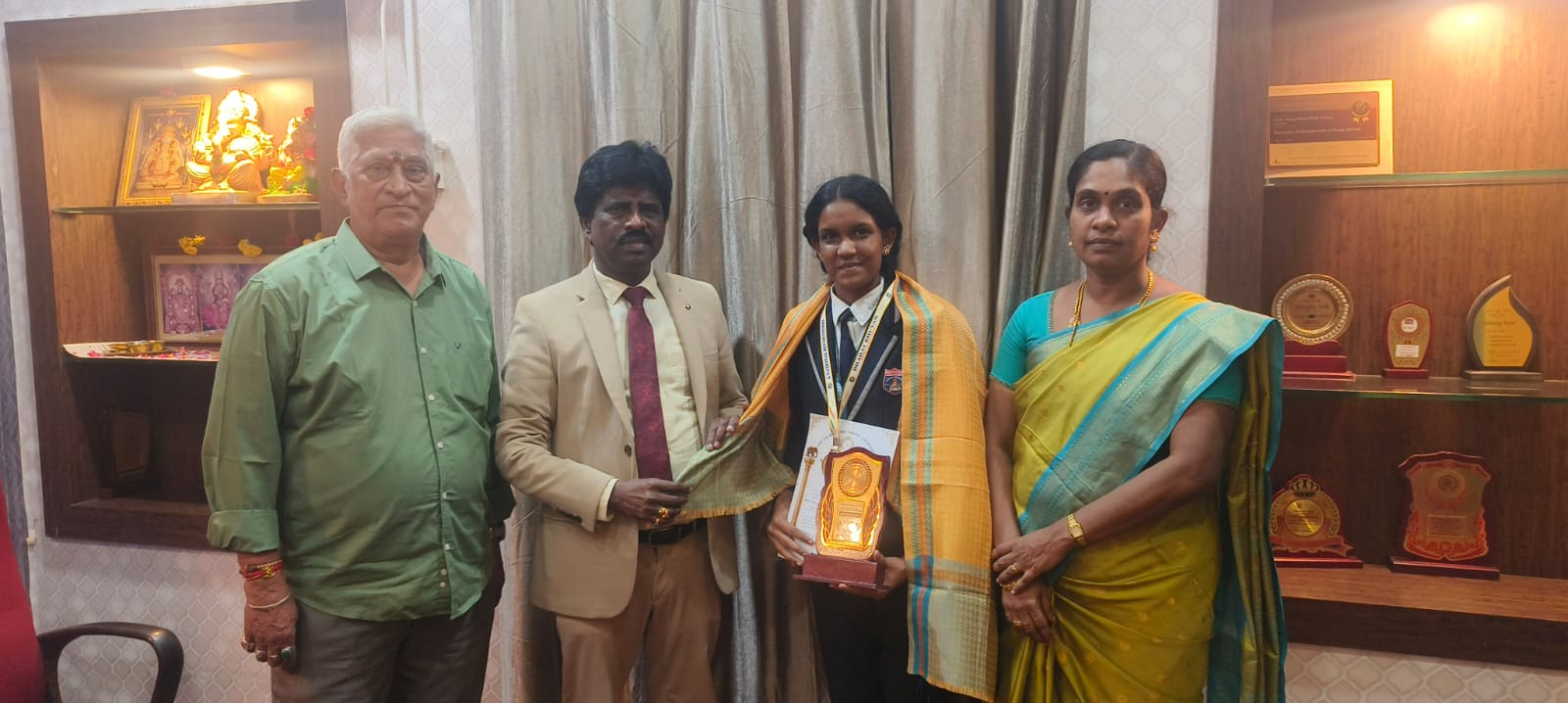 உலக அளவில் சாதனை படைத்த ஶ்ரீ  இராஜராஜன் சிபிஎஸ்இ பள்ளி மாணவி! 