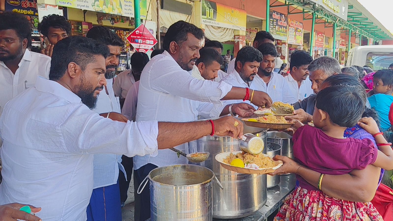 தவெக பொதுச் செயலாளர் பிறந்தநாள் விழா!
