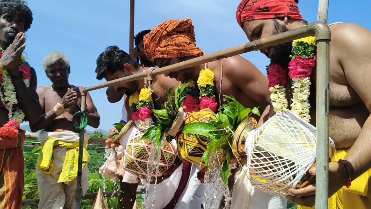 உத்தம்பட்டி பெரிய நாச்சியம்மன் கோவில் சுப்ரமணியர் கோவில் கும்பாபிஷேகம் நடைபெற்றது.